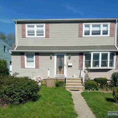 421 E 54 Th St, Elmwood Park, NJ 07407