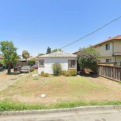 371 Bartlett Ave, Hayward, CA 94541