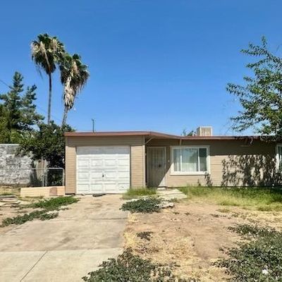 381 Palomino Dr, Bakersfield, CA 93306