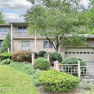 39 Wolfe Dr, Wanaque Boro, NJ 07456