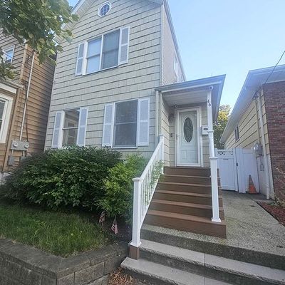 46 Dukes St, Kearny, NJ 07032