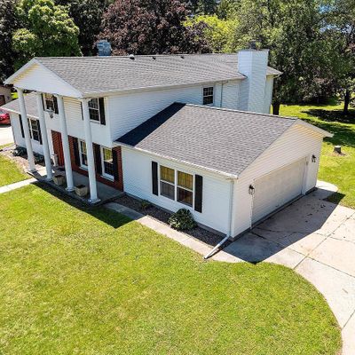 4612 Forest Hills Dr, Two Rivers, WI 54241