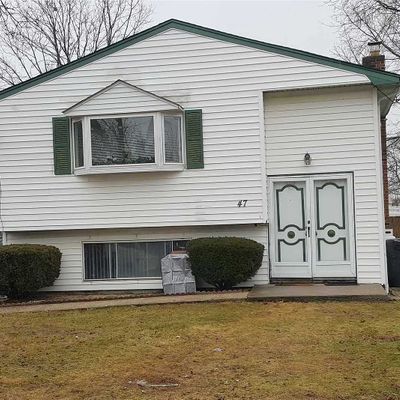 47 S 20 Th St, Wyandanch, NY 11798