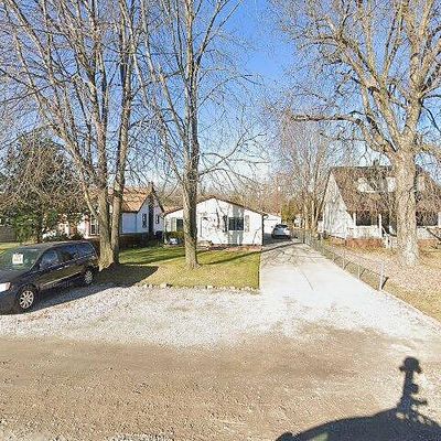 47167 Jefferson Ave, Chesterfield, MI 48047