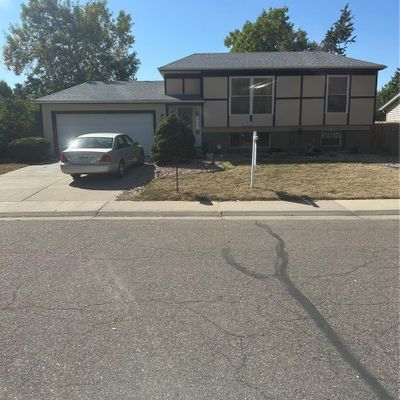 484 S Lima Cir, Aurora, CO 80012