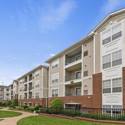 4850 Eisenhower Ave #322, Alexandria, VA 22304