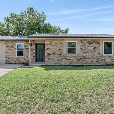 4924 Sandalwood Ln, Arlington, TX 76017