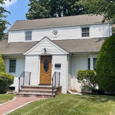 493 Emerson Ave, Teaneck, NJ 07666