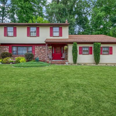 5 Pembroke Ct, Lawrence Township, NJ 08648