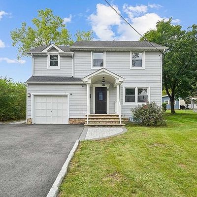 5 Yorktown Ter, Livingston, NJ 07039