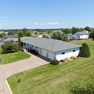 50 Grandview Dr Nw, Altura, MN 55910