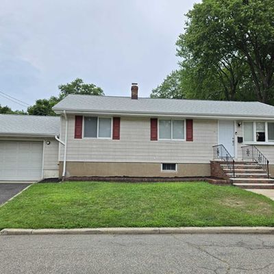 50 Omaha St, Dumont, NJ 07628