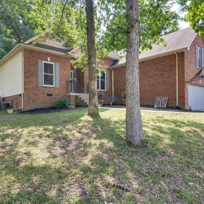 503 Red Fox Dr, Burns, TN 37029