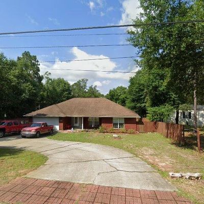 5037 E Lake Rd, Milton, FL 32583