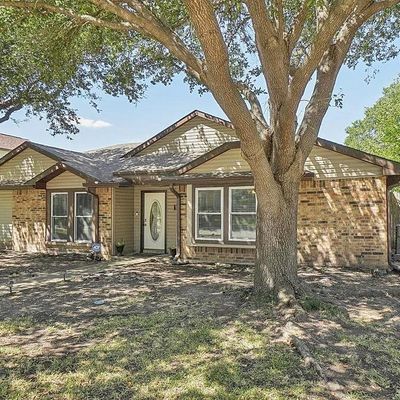 505 Country View Ln, Garland, TX 75043