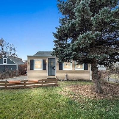 5057 Anatole St, Grosse Pointe, MI 48236