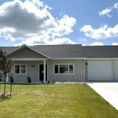 506 Lincoln Street Se, Warroad, MN 56763