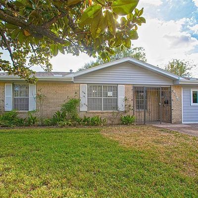 4326 Akard St, Houston, TX 77047