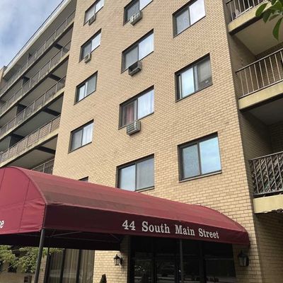 44 S Main St #2 E, Lodi, NJ 07644