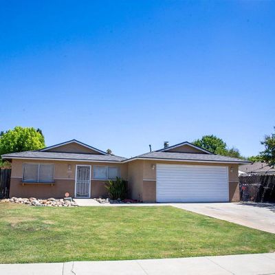 5400 Sage Dr, Bakersfield, CA 93309