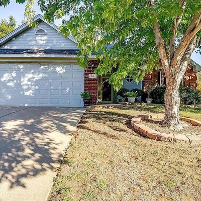 541 Arbor Ln, Burleson, TX 76028