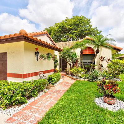 5431 Palm Springs Ln, Boynton Beach, FL 33437