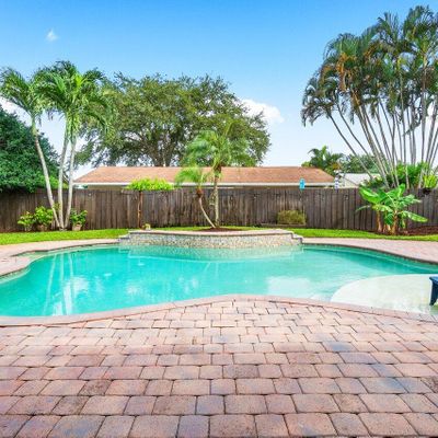 5440 Sandhurst Cir S, Lake Worth, FL 33463