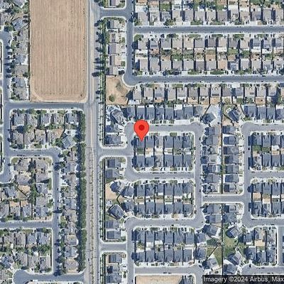 5465 W Floradora Ave, Fresno, CA 93722