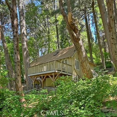 547 Blue Jay Canyon Rd, Blue Jay, CA 92317