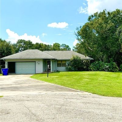 55 Chickasaw St, Lake Placid, FL 33852