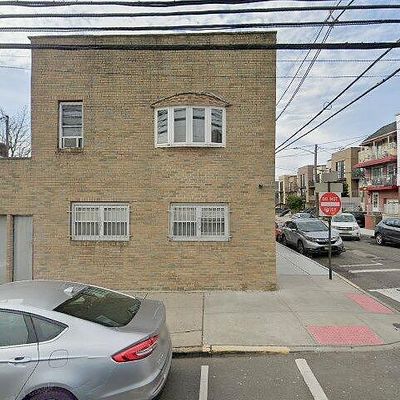 555 61 St St, West New York, NJ 07093