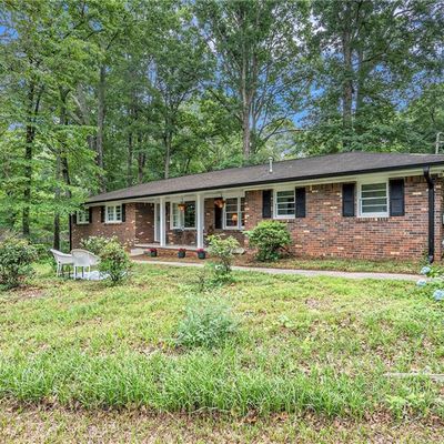 5592 Brady Dr, Stone Mountain, GA 30087