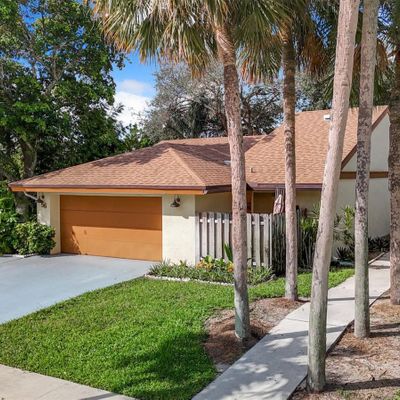 56 Baytree Cir, Boynton Beach, FL 33436