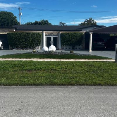 565 W 76 Th St, Hialeah, FL 33014