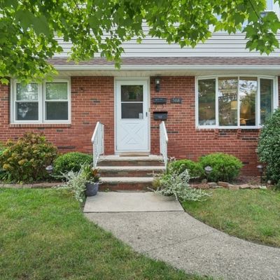 568 Broughton Ave, Bloomfield, NJ 07003