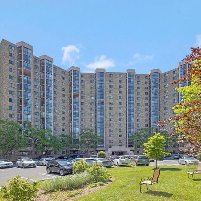 5902 Mount Eagle Dr #1006, Alexandria, VA 22303