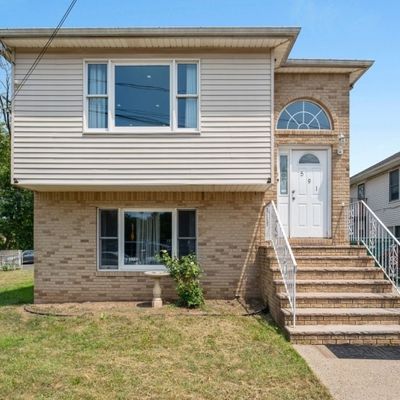 591 Cherry St #2, Elizabeth City, NJ 07208