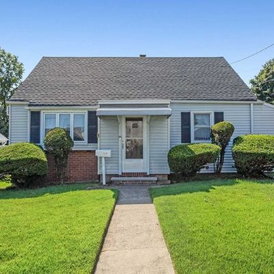 6 Memorial Pl, Elmwood Park, NJ 07407