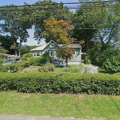 51 Halesite Dr, Sound Beach, NY 11789