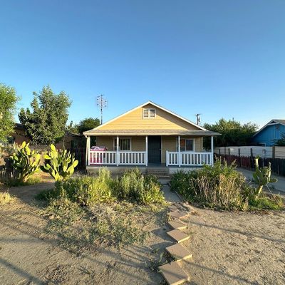 520 E Tulare St, Avenal, CA 93204