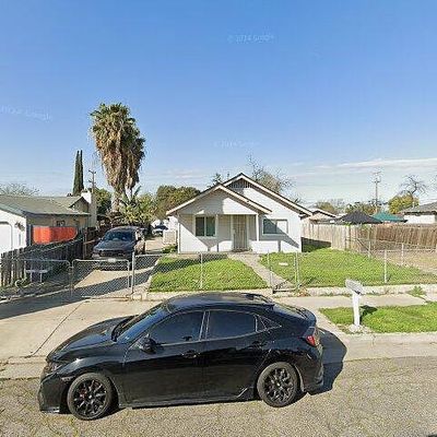 521 S H St, Tulare, CA 93274