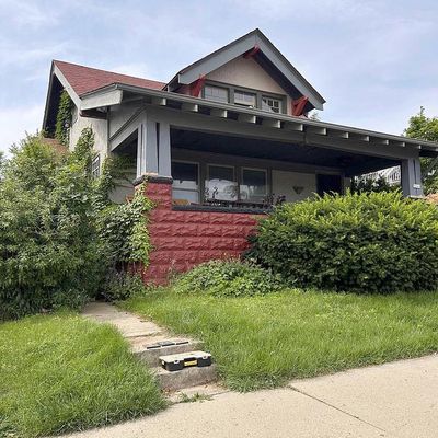 5221 W North Ave, Milwaukee, WI 53208