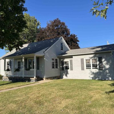 524 S Dousman St, Prairie Du Chien, WI 53821