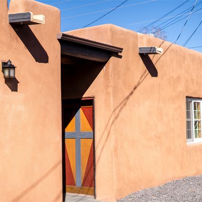 656 Old Santa Fe Trl, Santa Fe, NM 87505