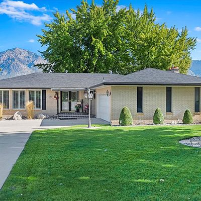 664 W Harrisville Rd, Ogden, UT 84404