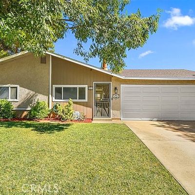 687 Fashion Way, Banning, CA 92220