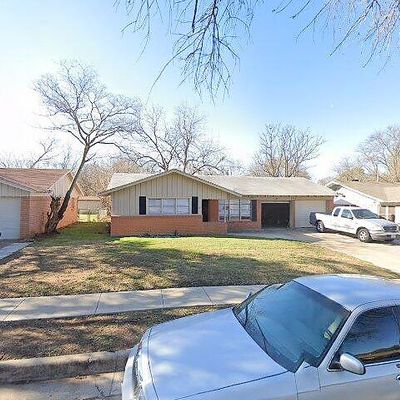 6928 Greenlee St, Fort Worth, TX 76112