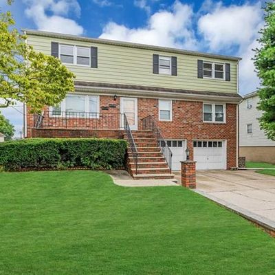 7 Sievers Ln, South Hackensack, NJ 07606