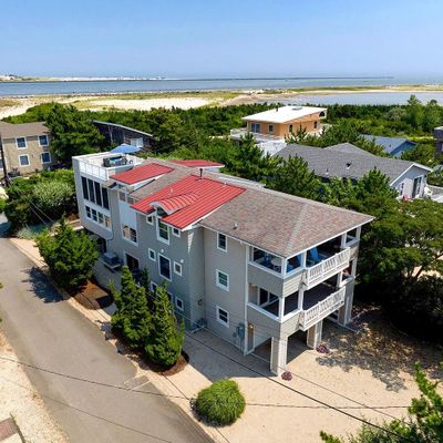 7 W 4th St, Barnegat Light, NJ 08006