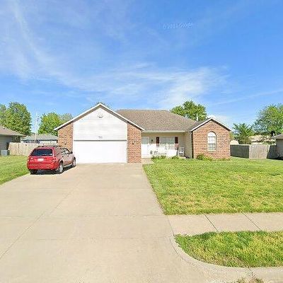 700 S Birchwood St, Strafford, MO 65757